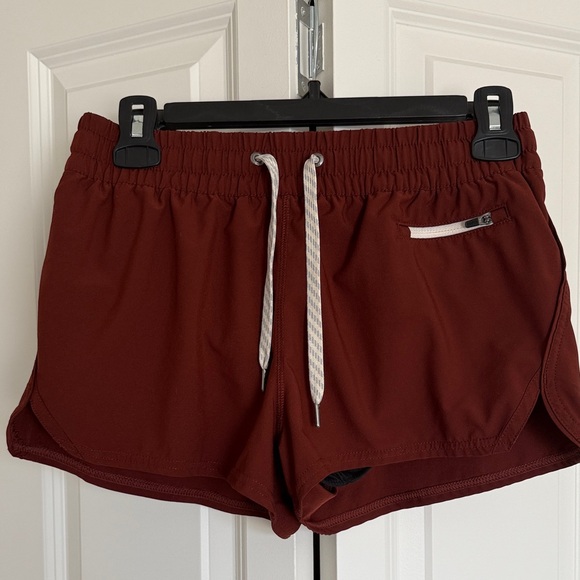 Vuori Women's Clementine Shorts - Picture 2 of 5
